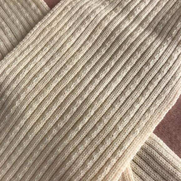 [Express] Cream Scarf with Translucent Sequins - Picture 1 of 4